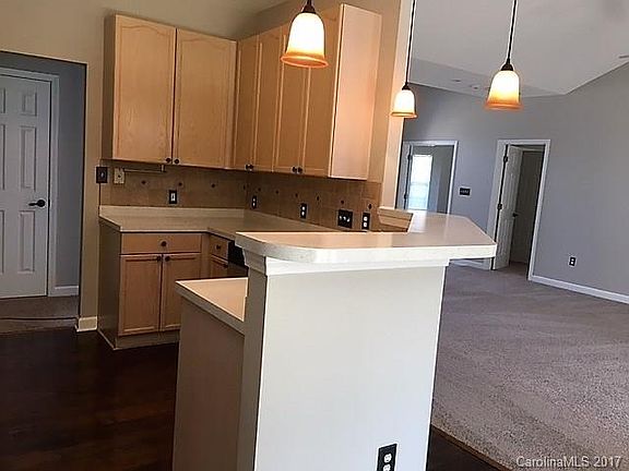 4th image of 143 Samdusky Ln