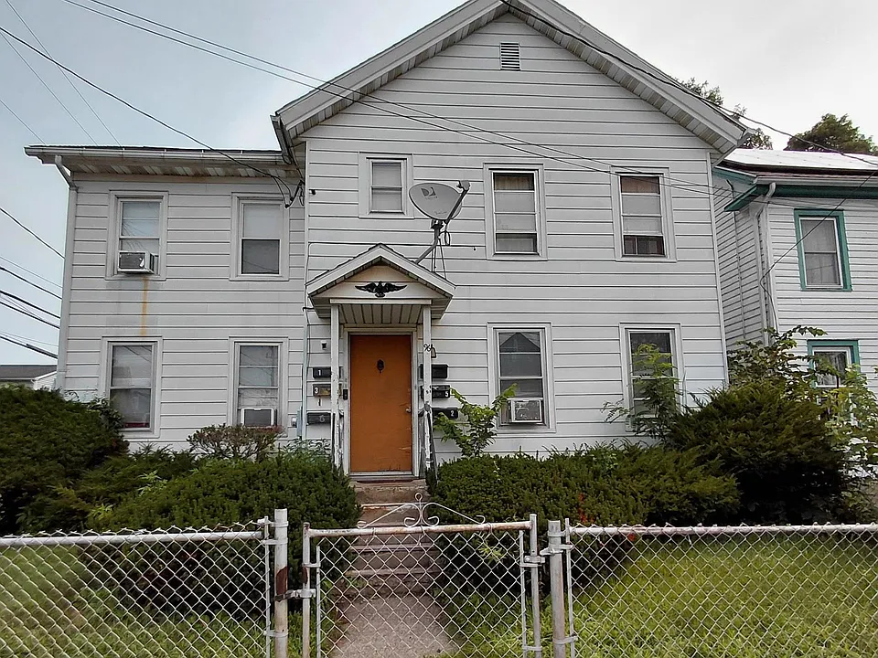 96 Clinton Ave #4