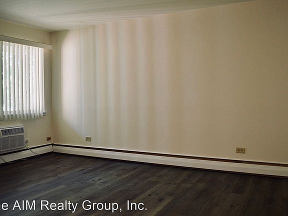 3rd image of 1376-1384 Brown St #1376-6