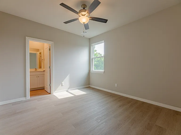 1409 Poigai Way #2 — Photo 3