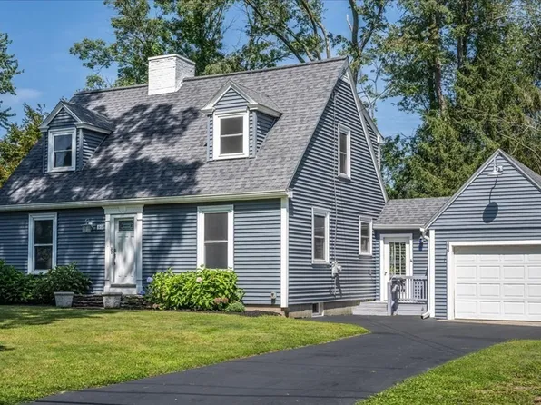 89 Lebanon St, Southbridge, MA 01550