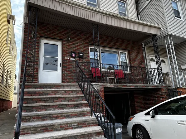 44 W 17th St Floor 2, Bayonne, NJ 07002