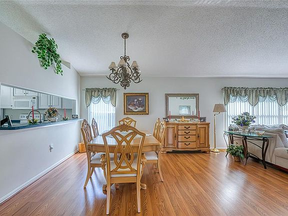 5th image of 18451 Fairway Green Dr