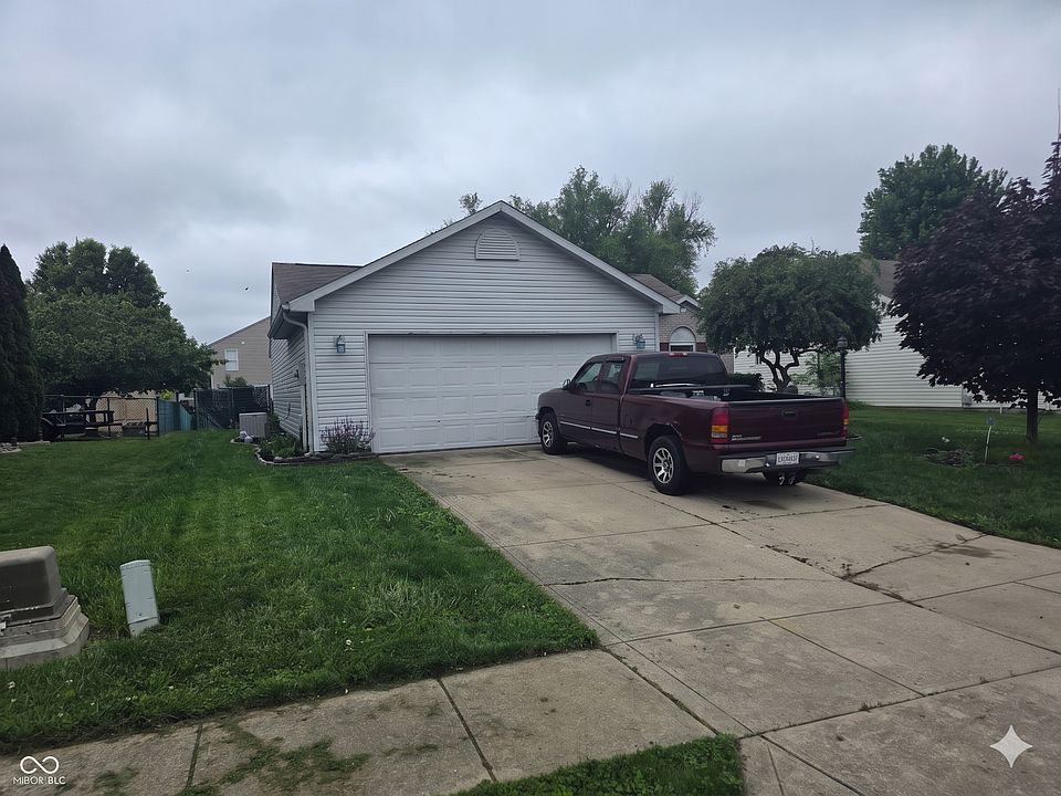 1st image of 1701 Crimson Ln