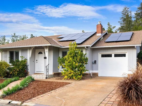 1421 Oak Circle, Healdsburg, CA 95448