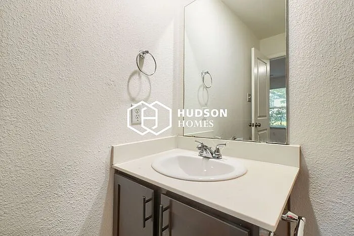1012 Dearborn St — Photo 11