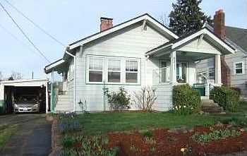 4th image of 6211 32nd Ave NE