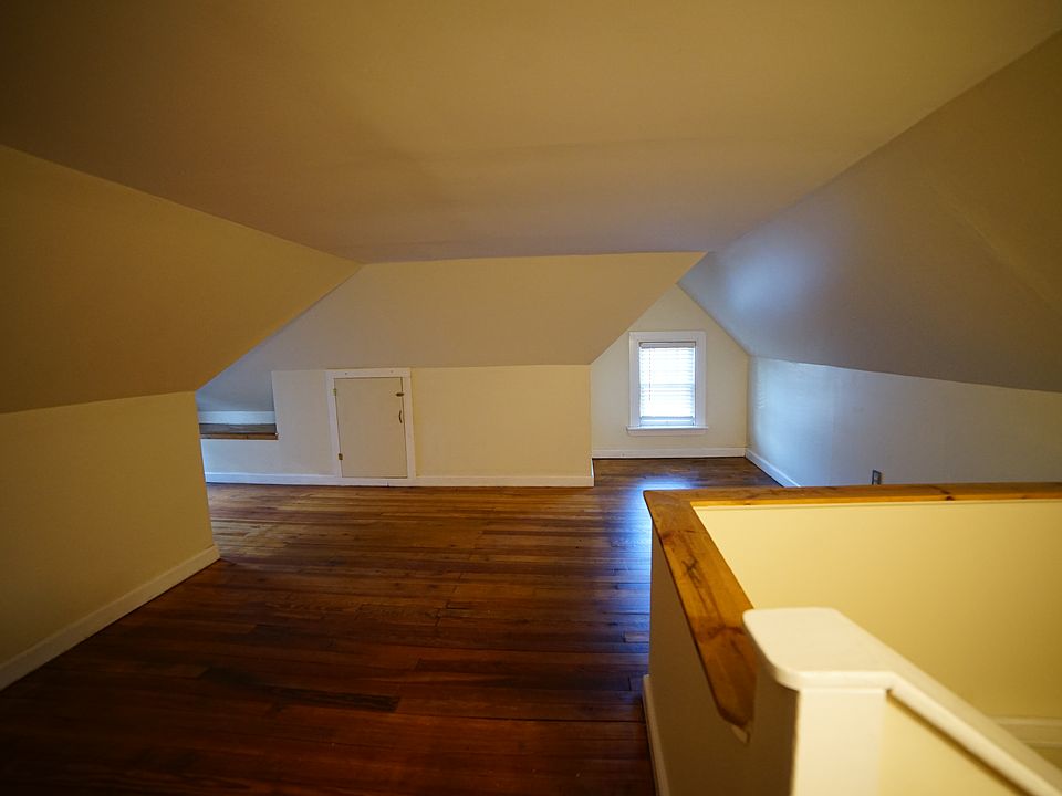 3rd floor bedroom