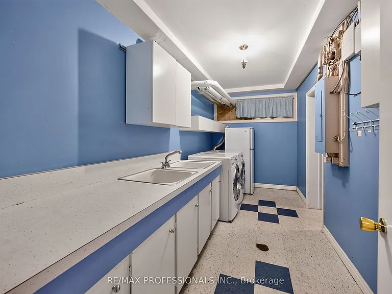 32 Edenbrook Hl — Photo 32