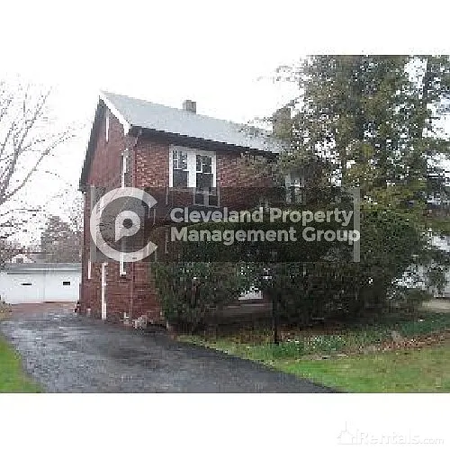 1672 Wood Rd photo 1