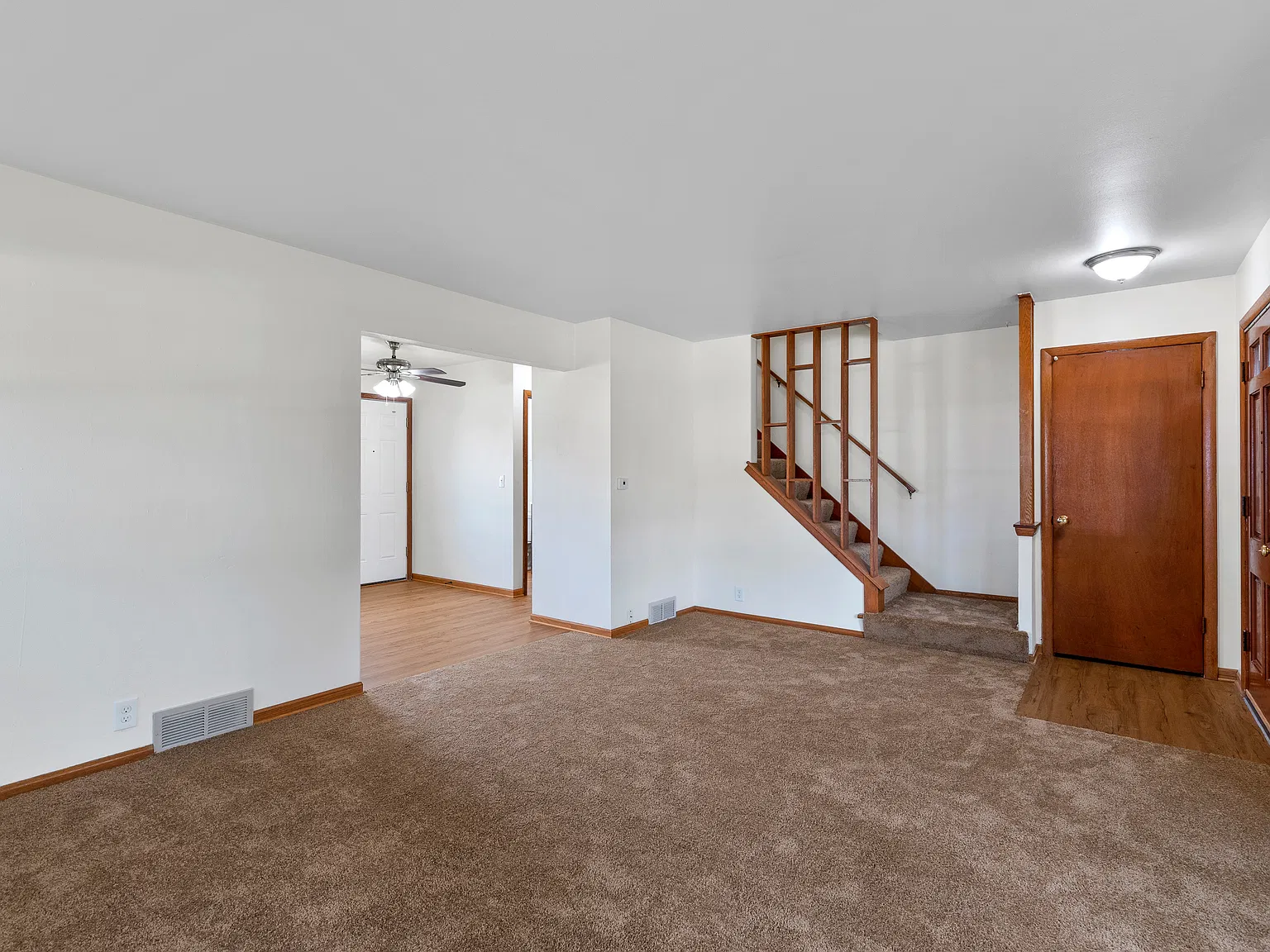 3 bed, 1.5 bath, 1200 sqft, $1,650 — Photo 3