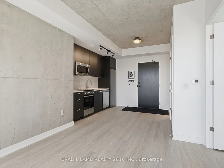 284 King St E #1303 — Photo 5