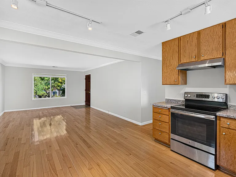 2020 Rivera Dr — Photo 13