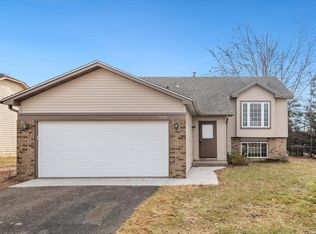 7420 157th St W, Apple Valley, MN 55124
