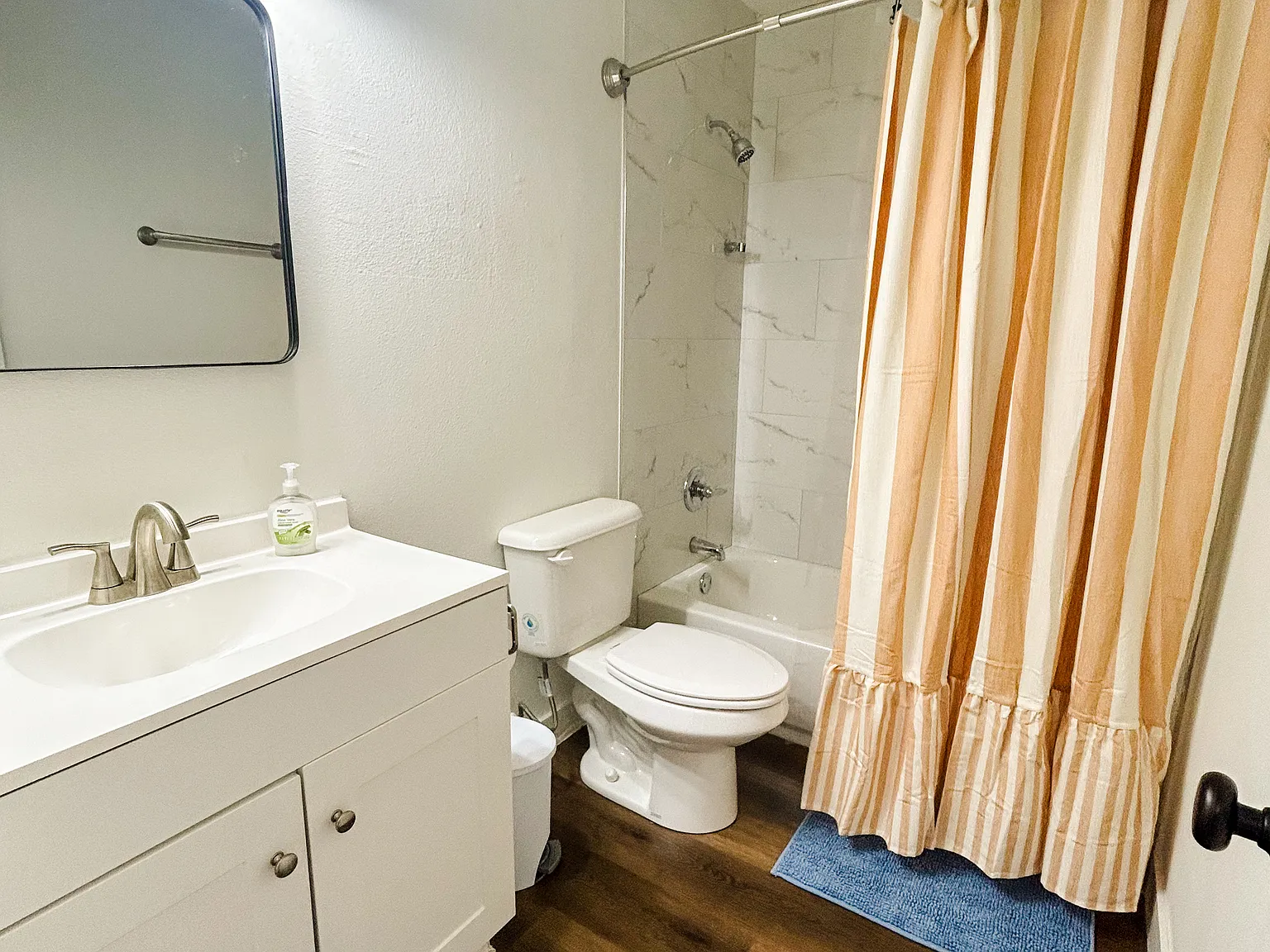 2 bed, 900 sqft, $1,350 — Photo 4