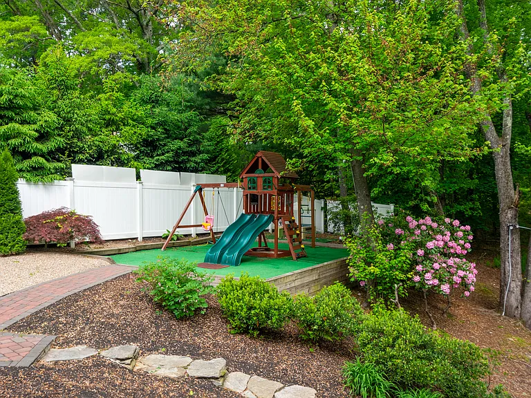 43 Joseph Rd — Photo 25