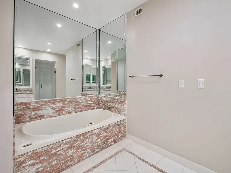 200 N Almont Dr #302 — Photo 12