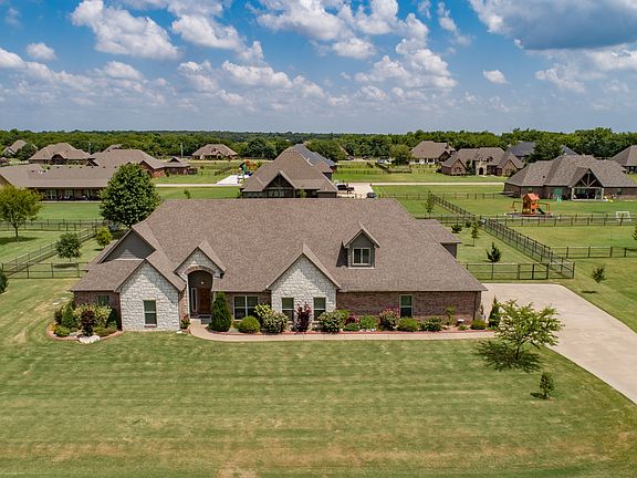 2nd image of 5167 E Hickory Meadow Dr