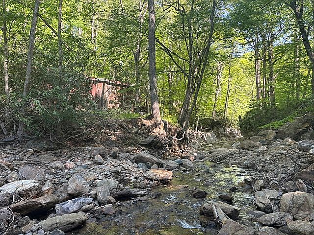 7th image of 26 Cold Spring Rd