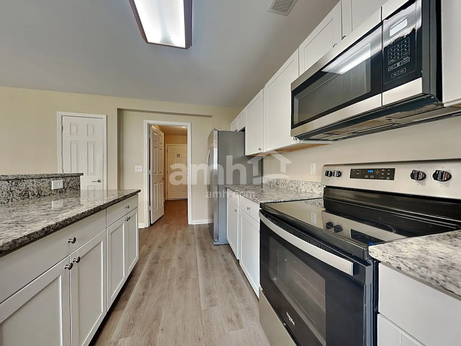 4 bed, 2.5 bath, 2591 sqft, $2,595 — Photo 4