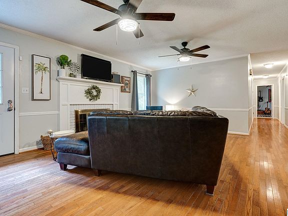 5th image of 2404 Lenwood Dr