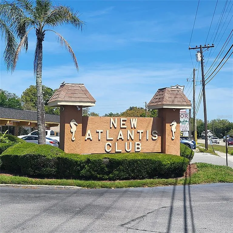 2 bed, 1.0 bath, 872 sqft, $1,395 — Photo 2