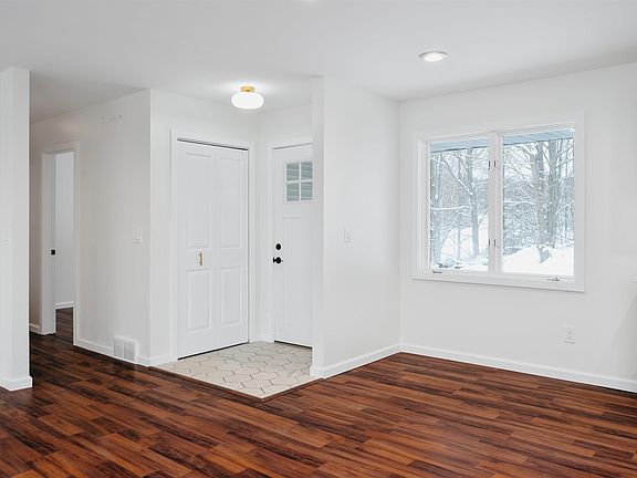 5th image of 821 Alhambra Dr