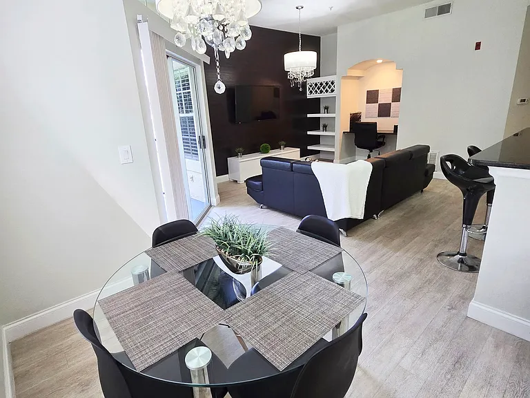7270 Westpointe Blvd — Photo 10