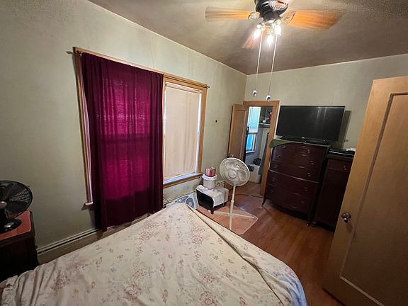 5th image of 1632 Cuyler Ave
