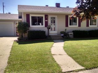 1827 86th Pl, Kenosha, WI 53143