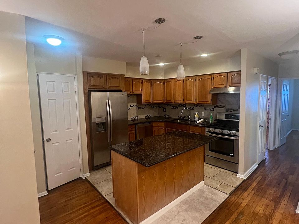 1st image of 1604 E 94th St Floor 1