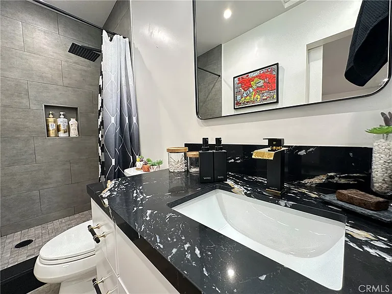 6156 Burwood Ave — Photo 19