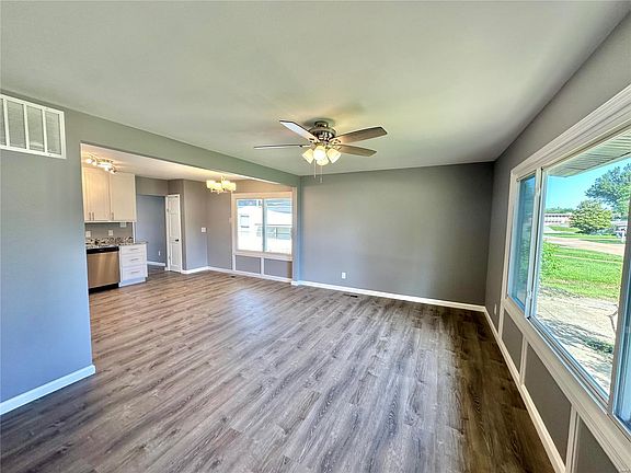 2nd image of 4648 Frankfort Ave