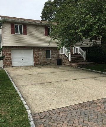 3rd image of 325 Ontario St