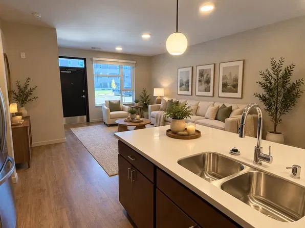 The Oaks on Maria, 1808 Maria Dr #85b442392, Stevens Pt, WI 54481