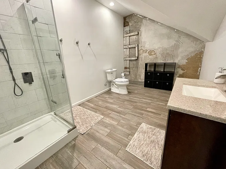 2630 W Burnett Ave #8 — Photo 17
