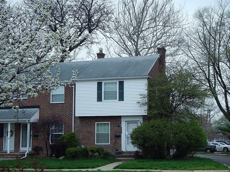 1st image of 23413 Edsel Ford Ct