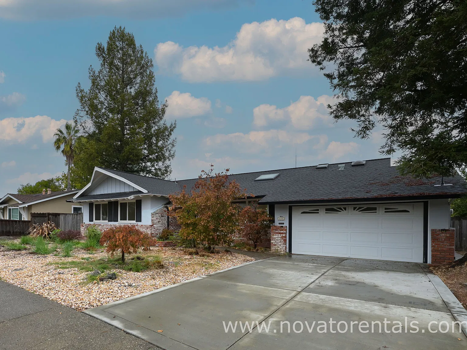 4 bed, 2151 sqft, $5,400 — Photo 2