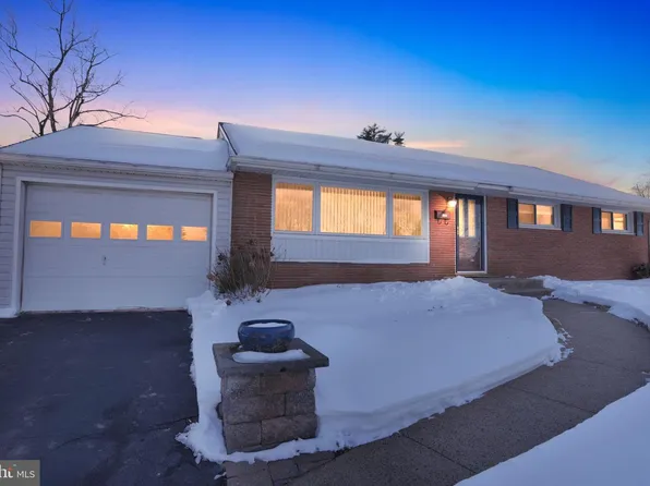 537 Sherwood Ln, Hatboro, PA 19040