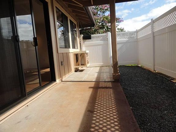 Rear Fenced Courtyard