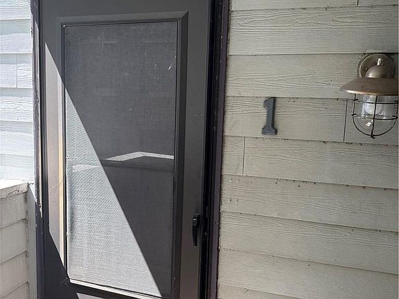 4th image of 900 Colley Ave APT 1