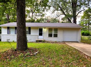 822 Edgehill Dr, Benton, AR 72015