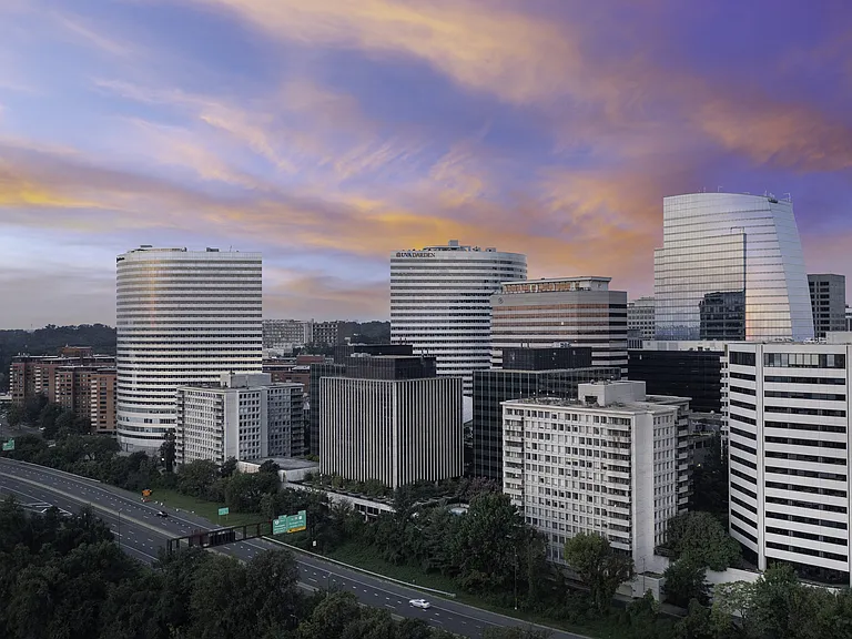 Convenient location within vibrant neighborhood of Rosslyn, VA
