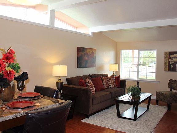 2nd image of 1553 Orlando Dr