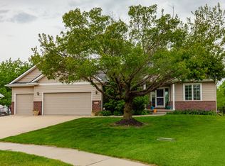 4209 127th Cir, Urbandale, IA 50323