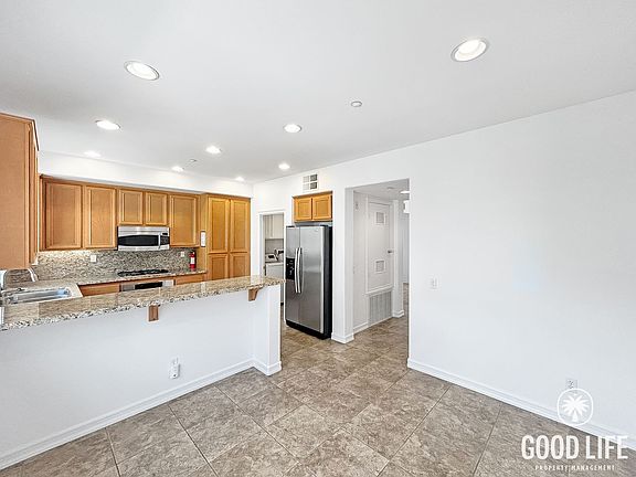 3rd image of 2984 Beachwood Bluff Way