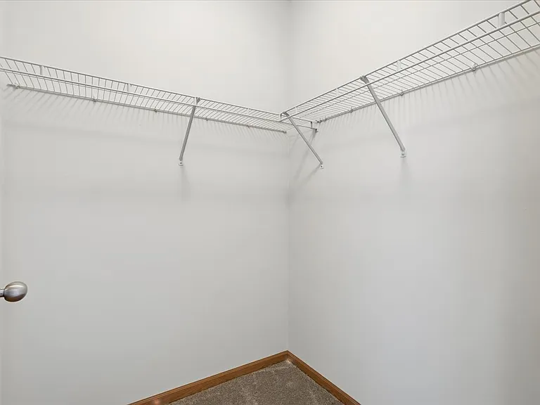 Crown Villa Apartments — Photo 15