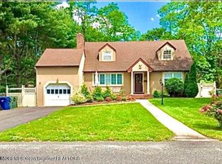 3 Cypress Ave, Oakhurst, NJ