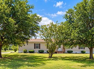 7011 Mitchell Dr, Terrell, TX 75160