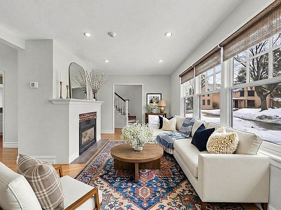 3rd image of 139 Robinson Parkway